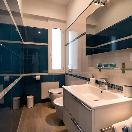 アパート A Due Passi...